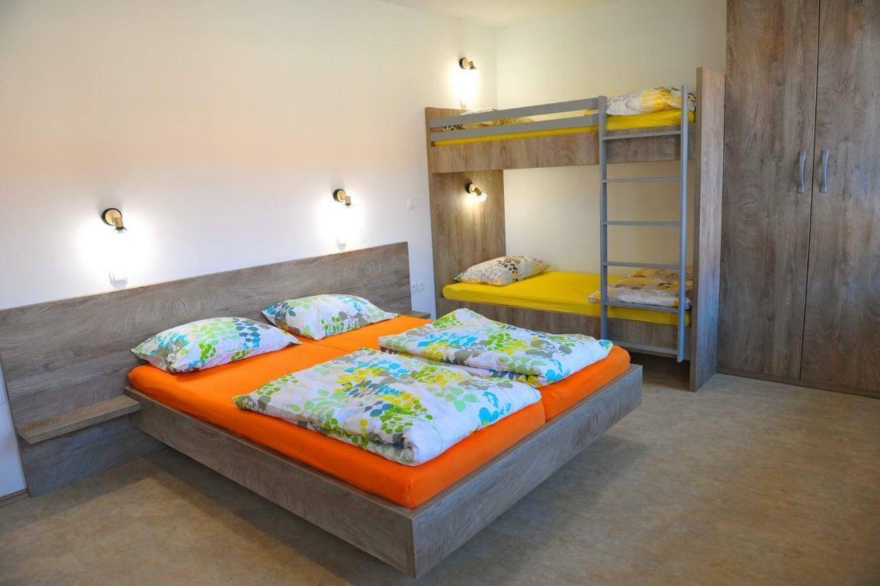 Hostel Ormoz Eksteriør bilde