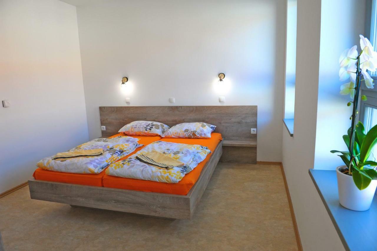 Hostel Ormoz Eksteriør bilde